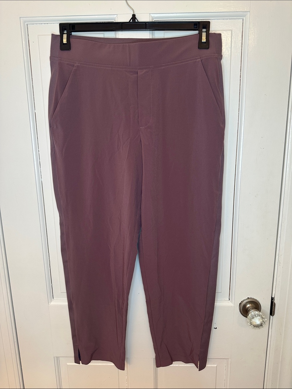 Athleta Dusty Mauve Active Pull-On Pants size 10P EUC